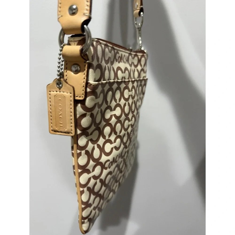 COACH 42420 Coated Canvas Leah Op Art Off White W/ Tan Leather Trim Swingpack S